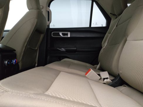 Used 2023 Ford Explorer 4WD image 18