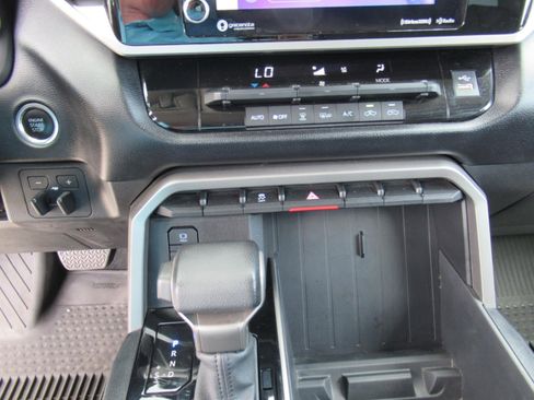 Used 2022 Toyota Tundra SR5 w/ Convenience Package RWD image 25