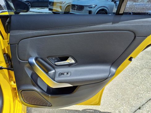 Used 2023 Mercedes-Benz CLA 250 image 13