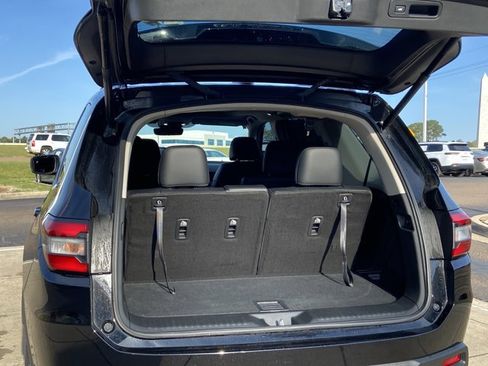 Used 2024 Honda Pilot Touring image 25