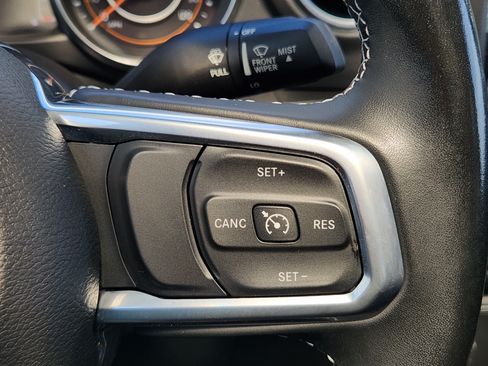 Used 2020 Jeep Gladiator Overland AWD/4WD image 32