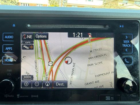 Used 2018 Toyota Tacoma TRD Sport image 19