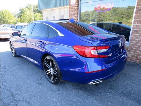 Used 2019 Honda Accord Sport image 2