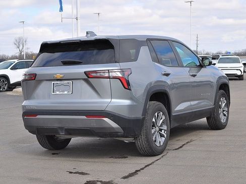 New 2026 Chevrolet Equinox LT w/ Convenience Package II image 3