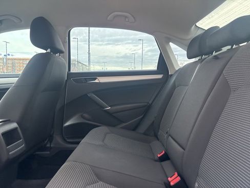 Used 2017 Volkswagen Passat 1.8T S image 16