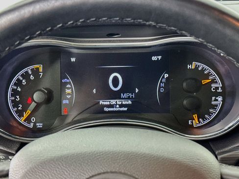 Used 2021 Jeep Grand Cherokee Limited AWD/4WD image 12
