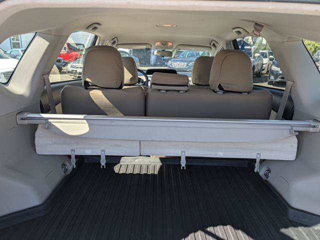 Used 2014 Toyota Prius V Three FWD image 26