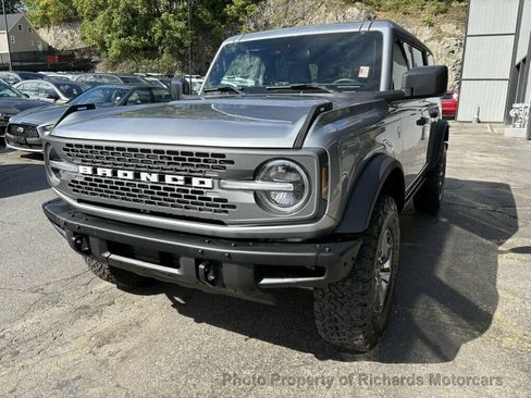 Used 2024 Ford Bronco Badlands AWD/4WD image 8