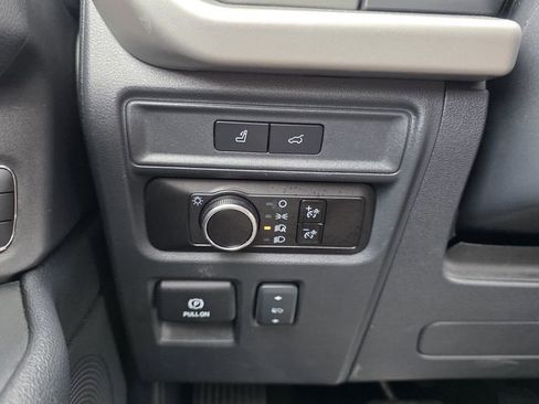 Used 2023 Ford Expedition XLT AWD/4WD image 22