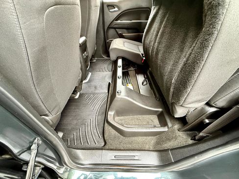 Used 2018 Chevrolet Colorado LT w/ LT Convenience Package image 21