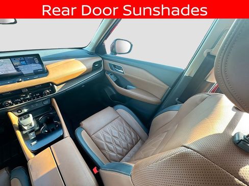 Used 2024 Nissan Rogue Platinum w/ Platinum Premium Package image 19