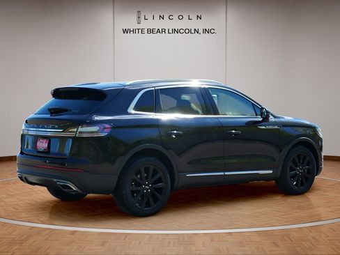 Used 2023 Lincoln Nautilus Reserve w/ Equipment Group 201A FWD image 5