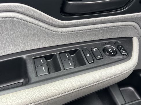 Used 2019 Honda Odyssey EX-L image 15