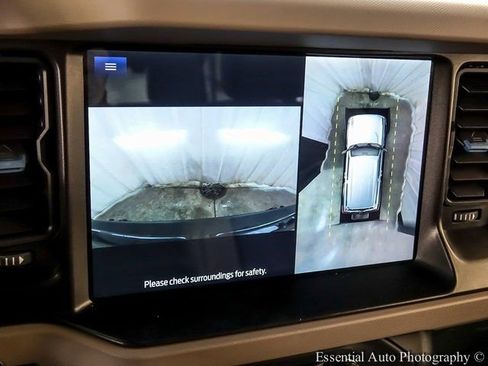 Used 2022 Ford Bronco Wildtrak image 16