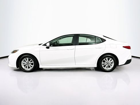 Used 2025 Toyota Camry LE FWD image 4