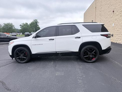 Used 2019 Chevrolet Traverse Premier w/ Redline Edition AWD/4WD image 2