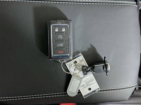 New 2025 Jeep Grand Cherokee L Overland image 20