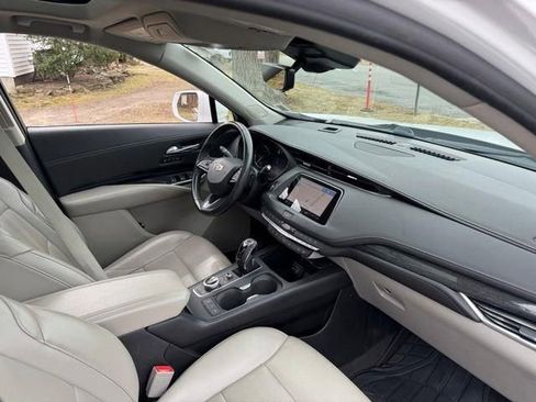 Used 2019 Cadillac XT4 Premium Luxury w/ Enhanced Visibility Package image 14