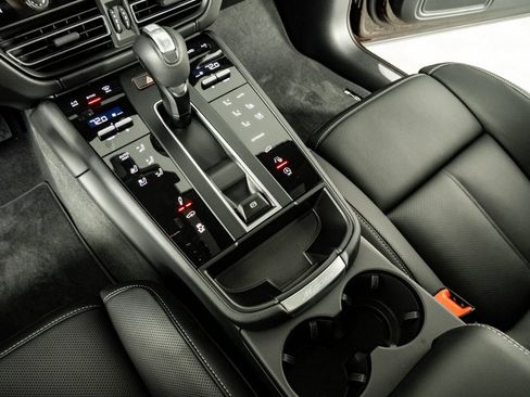 New 2026 Porsche Macan S AWD/4WD image 18