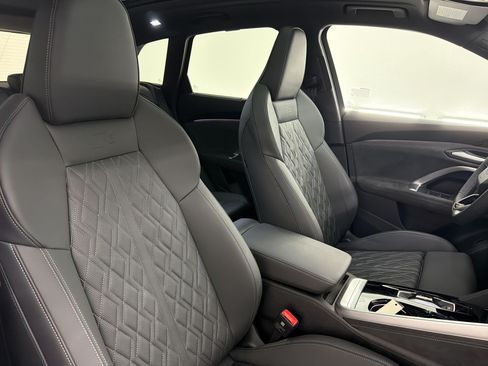 Used 2025 Audi SQ5 Premium Plus AWD/4WD image 29