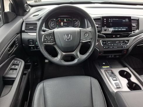 Certified 2024 Honda Passport EX-L image 12