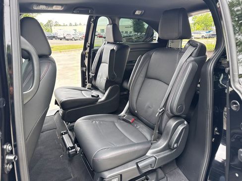Used 2024 Honda Odyssey Sport image 32