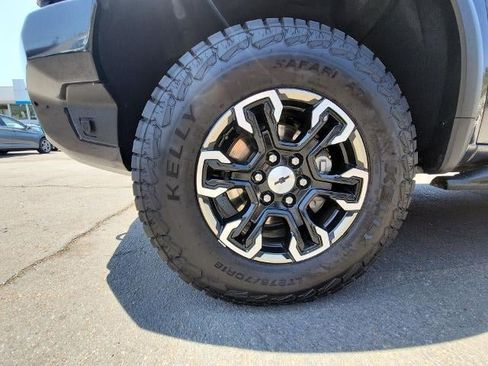 Used 2022 Chevrolet Silverado 1500 ZR2 w/ Technology Package AWD/4WD image 33
