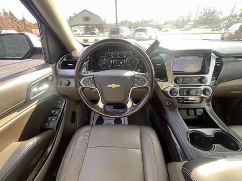 Used 2018 Chevrolet Tahoe LT image 4
