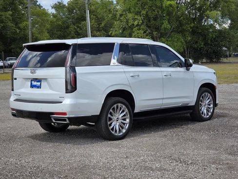 Used 2022 Cadillac Escalade Premium Luxury AWD/4WD image 7