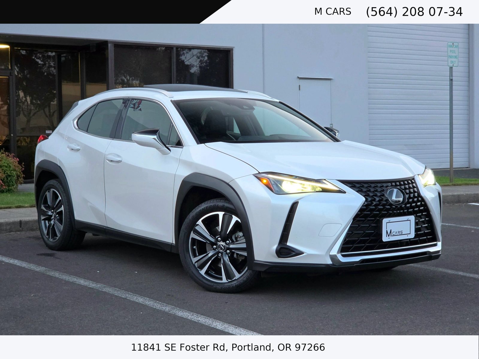 Used 2019 Lexus UX 200 FWD image 4