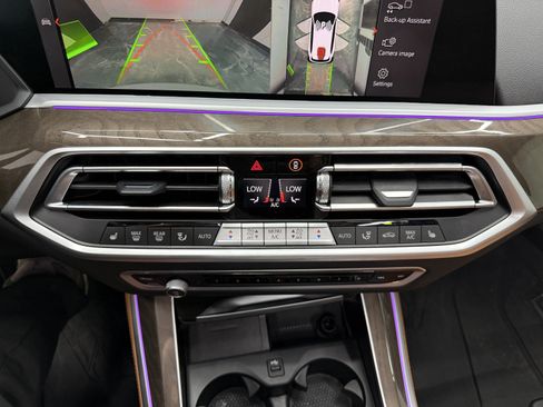 Used 2022 BMW X5 xDrive40i AWD/4WD image 21