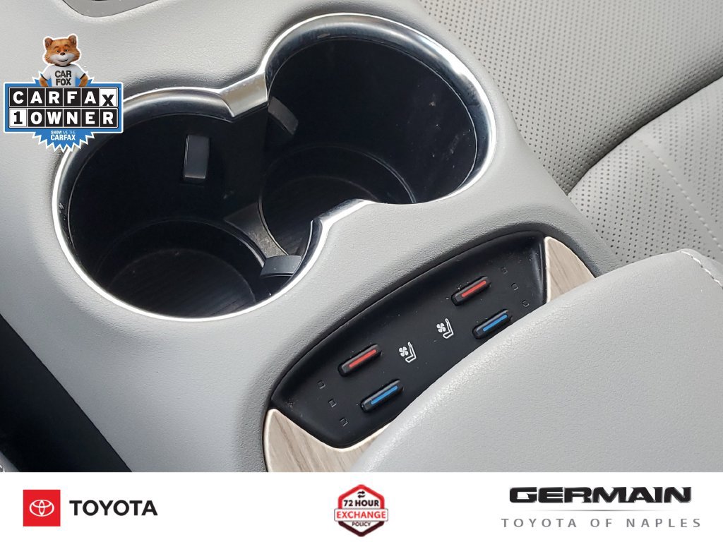 Used 2024 Toyota Venza Limited AWD/4WD image 33