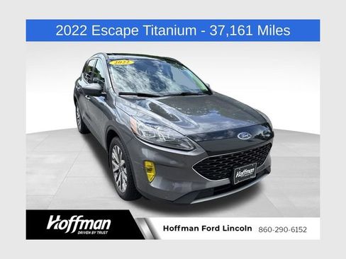 Used 2022 Ford Escape Titanium w/ Class II Trailer Tow Package AWD/4WD image 1