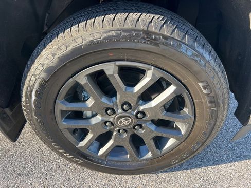 Certified 2025 Toyota Sequoia Platinum image 16