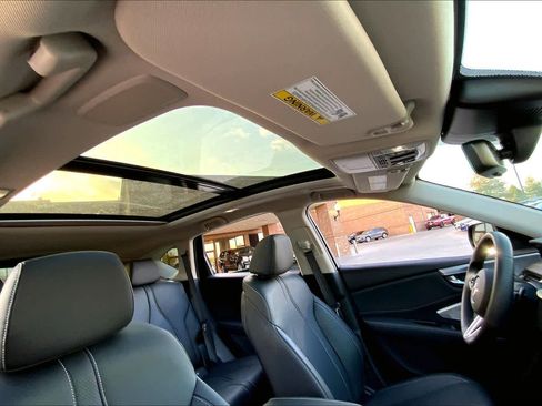 Used 2025 Acura RDX SH-AWD w/ Technology Package image 13