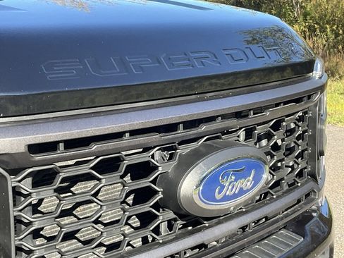 Used 2024 Ford F250 Lariat w/ Sport Appearance Package image 26