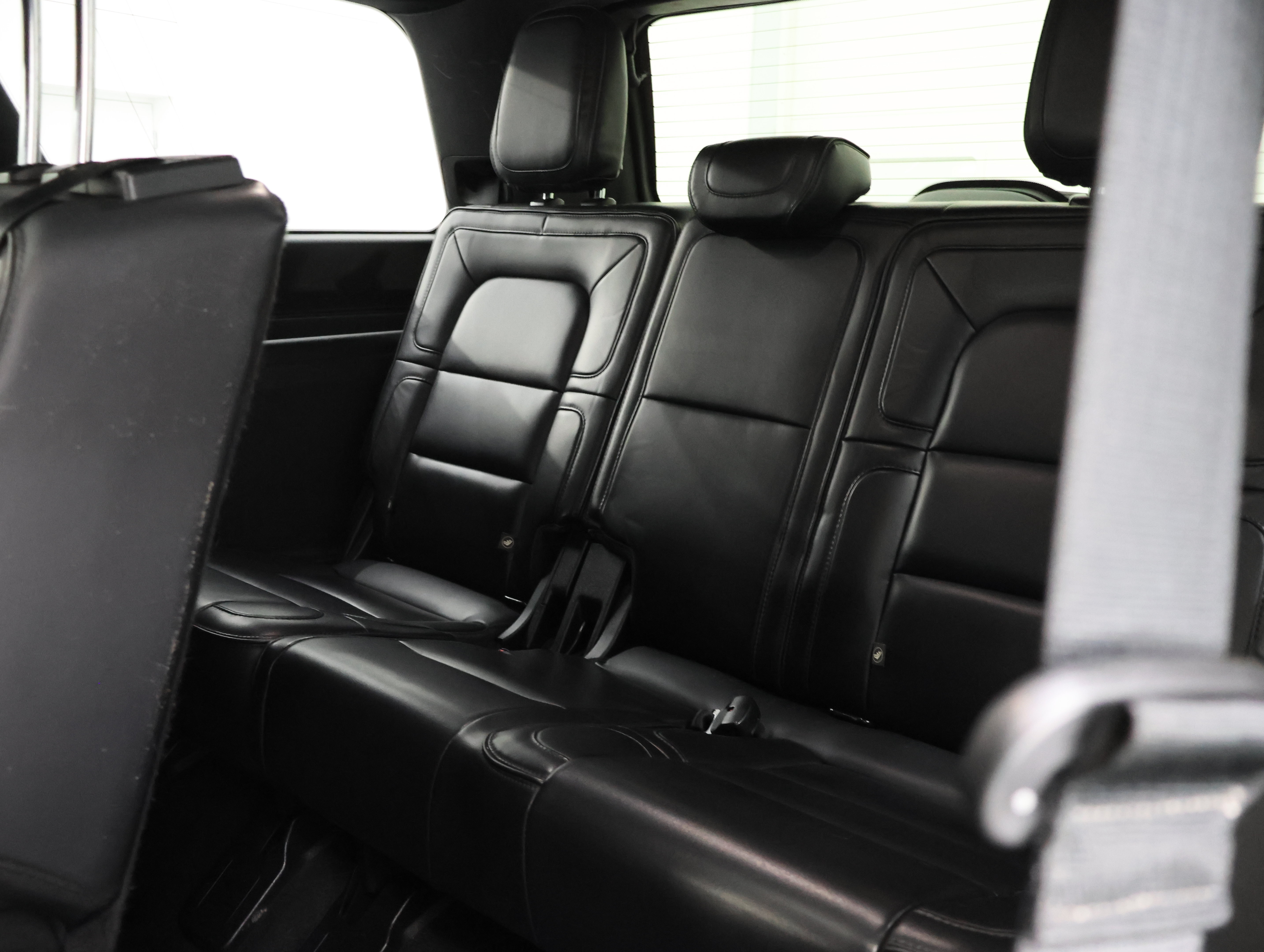 Used 2019 Lincoln Navigator Reserve w/ Cargo Package AWD/4WD image 10