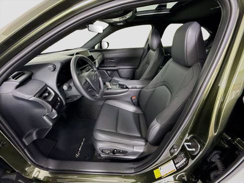 Certified 2025 Lexus UX 300h FWD w/ Accessory Package (Z2) image 19