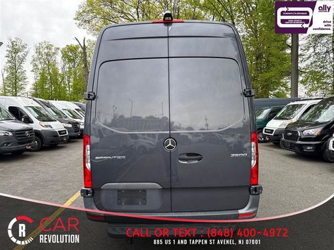 Used 2023 Mercedes-Benz Sprinter 2500 image 5