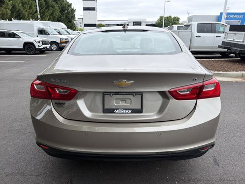 Used 2024 Chevrolet Malibu LT FWD image 9