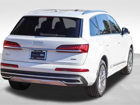 Certified 2023 Audi Q7 2.0T Premium w/ Convenience Package AWD/4WD image 8