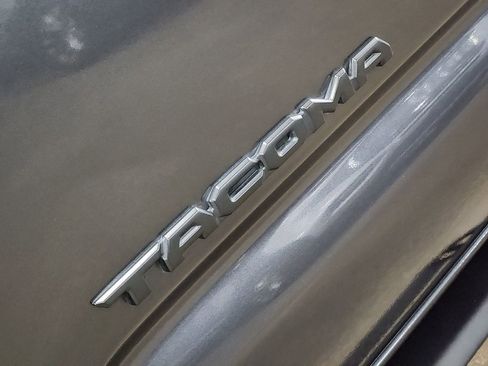 Used 2022 Toyota Tacoma SR5 image 25