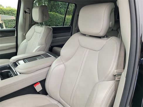 Used 2022 Jeep Wagoneer Series II image 13