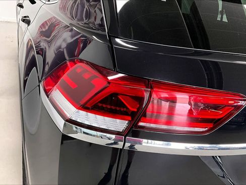 Used 2023 Volkswagen Atlas Cross Sport SE w/ Panoramic Sunroof Package AWD/4WD image 29