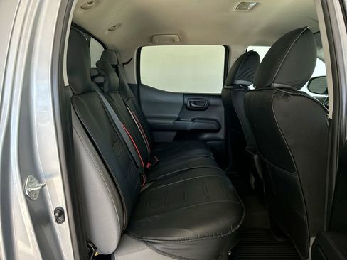 Used 2021 Toyota Tacoma SR AWD/4WD image 32