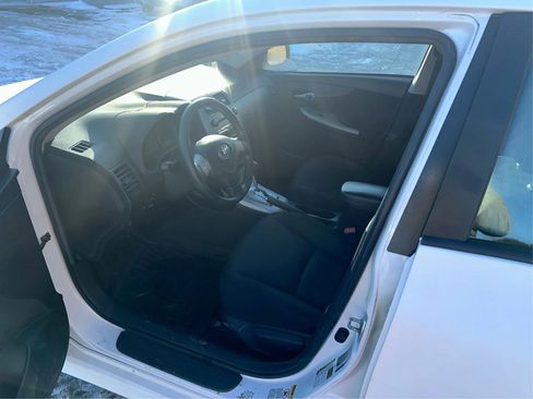 Used 2010 Toyota Corolla S FWD image 9