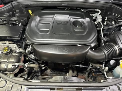 Used 2019 Dodge Durango SXT AWD/4WD image 8