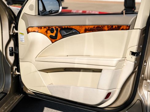 Used 2004 Mercedes-Benz E 320 4MATIC Wagon image 40