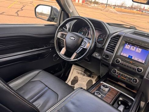 Used 2019 Ford Expedition Platinum image 13