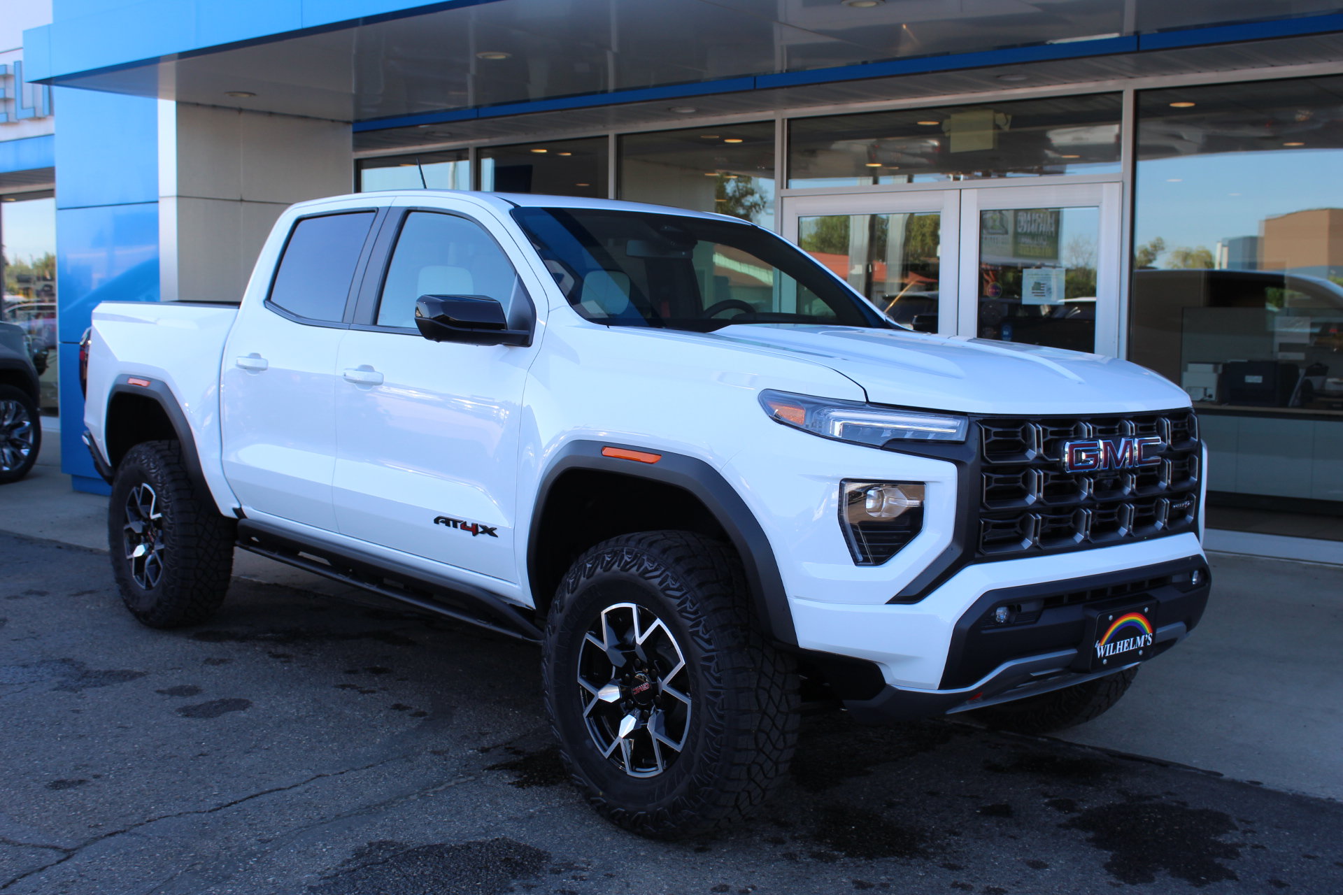 New 2026 GMC Canyon AT4X w/ LPO, Black Badging Package AWD/4WD image 1
